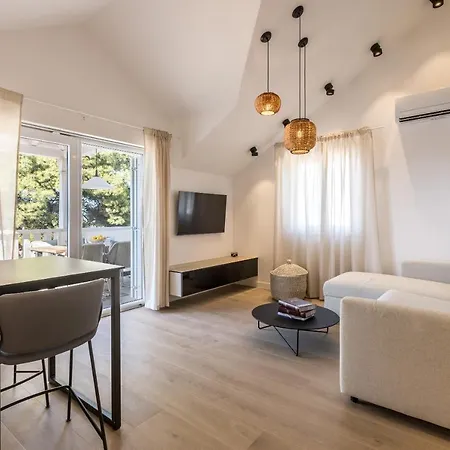 Mar Luxury Apartment *